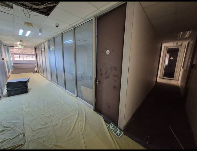 221M² OFFICE TO LET IN WOODMEAD